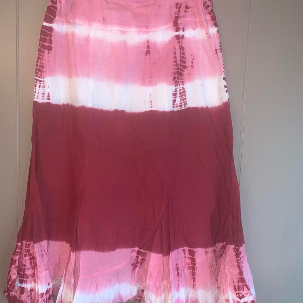 New Chaudry KC Embroidered and Beaded Floral Pink and Red Women's Maxi Skirt - Picture 3 of 4